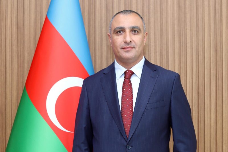Müdafiə Sənayesi Nazirliyi Aparatının rəhbərinə “3-cü dərəcə dövlət müşaviri” ixtisas dərəcəsi verilib